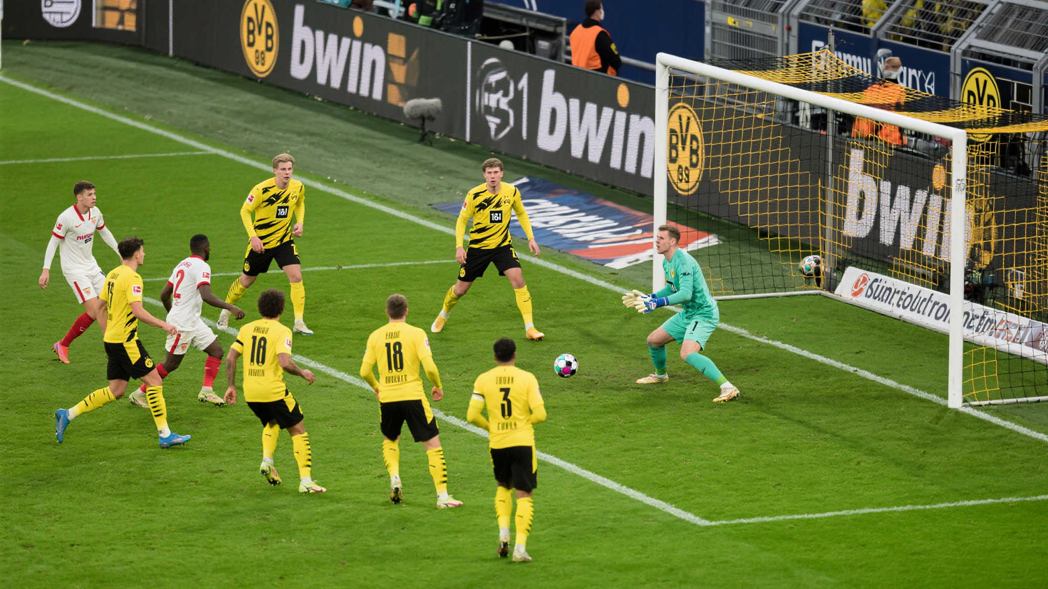 三：案例分析-从失球中汲取教训
以本场比赛为例，